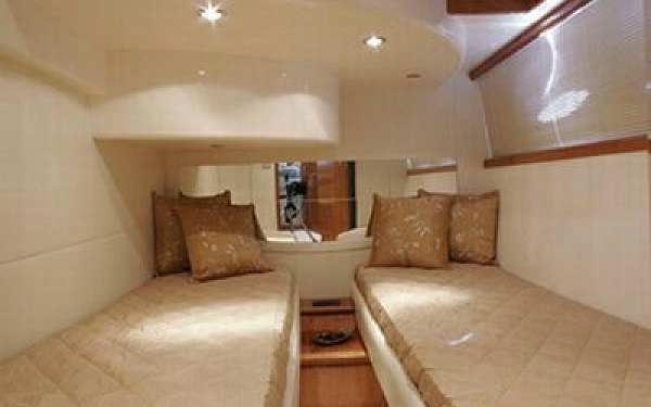 Продается Pershing 46 - брокеражная яхта - гостевая каюта
